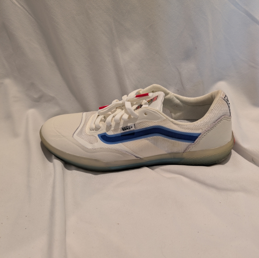 Vans AVE - Picture 6 of 10